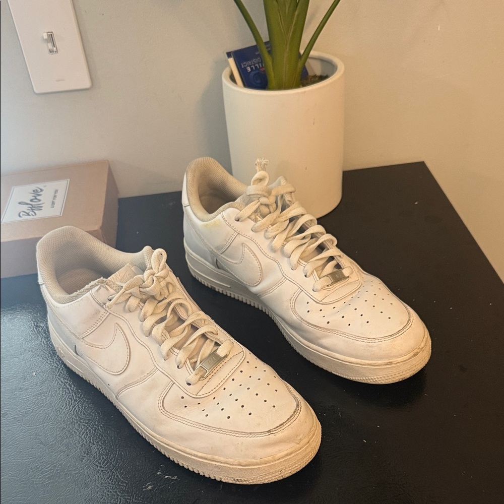 Nike White Men's Sneakers